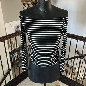 Z Supply off the shoulder shirt Size L